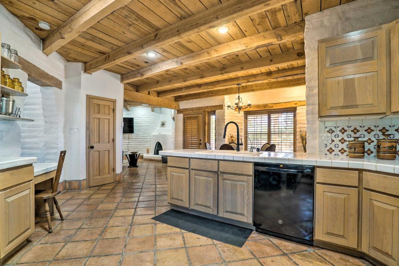 Las Cruces Home La Casa Blanca With Courtyard Eksteriør billede
